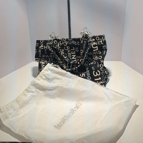 Chanel Vintage Rue Cambon Beach Tote~EUC - Picture 11 of 11